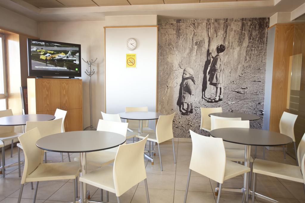 Hotel Metropol By Carris Lugo Buitenkant foto