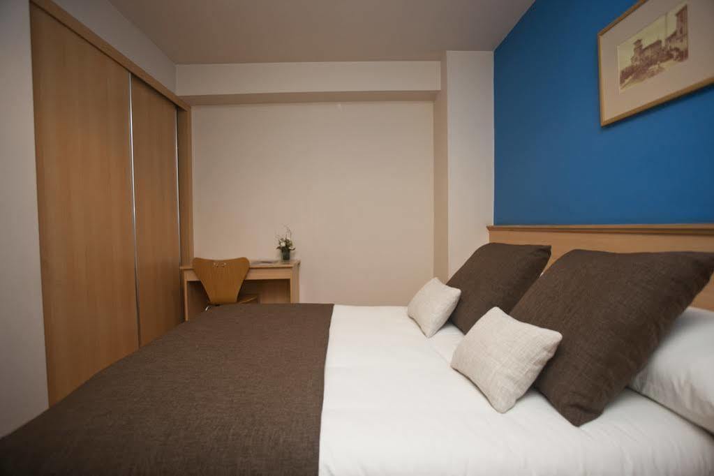 Hotel Metropol By Carris Lugo Buitenkant foto